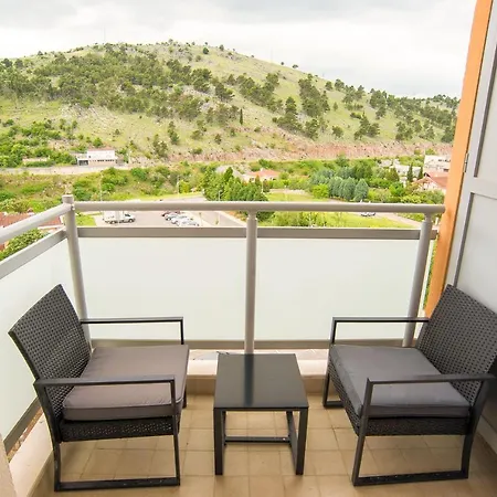 Design Near Gorica Park بودغوريتْسا